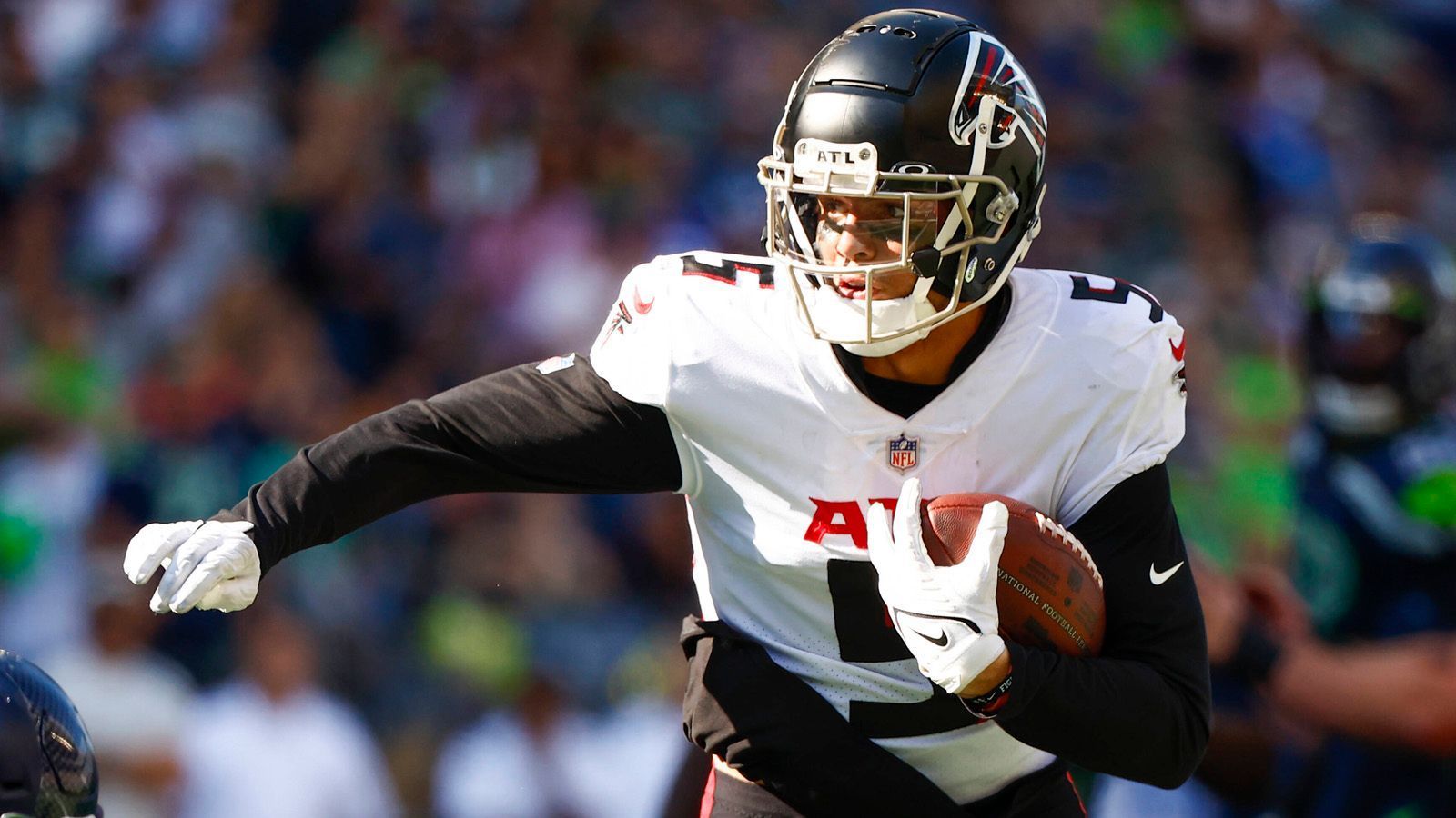 <strong>Platz 30: Atlanta Falcons</strong><br>Gefangene Yards: 1.143<br>Bester Receiver: Drake London (905 Yards, 2 Touchdowns)<br>Quarterback: Desmond Ridder (2.836 Yards, 12 Touchdowns, 15 Spiele)