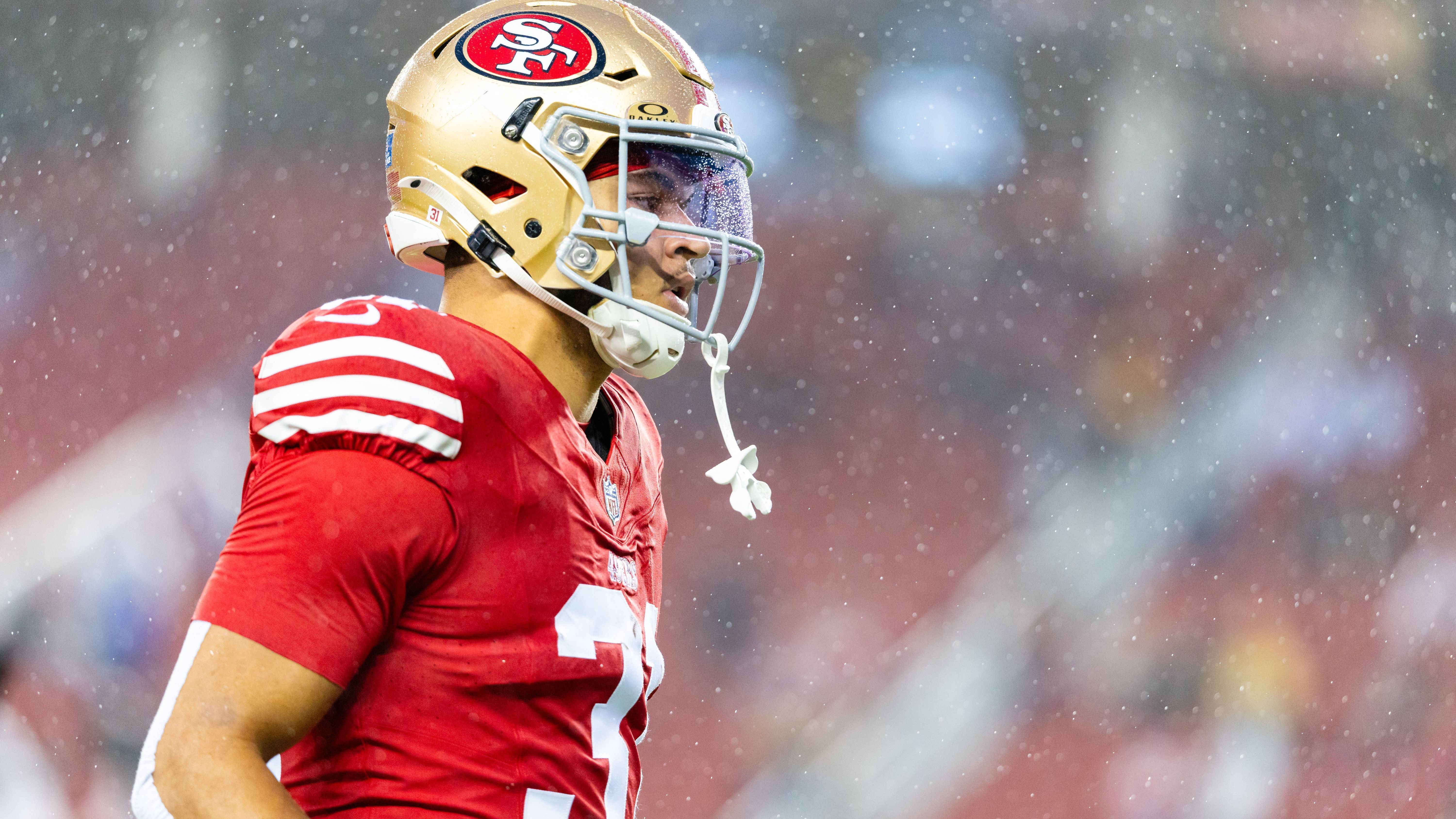 <strong>Isaac Guerendo (San Francisco 49ers)</strong><br>San Franciscos Running-Back-Fluch findet kein Ende: Wie NFL-Insider Adam Schefter berichtet, wird Isaac Guerendo aufgrund einer Oberschenkelverletzung gegen die Dolphins wahrscheinlich ausfallen. Zuvor waren Christian McCaffrey, Jordan Mason und Elijah Mitchell bereits für den Rest der Saison ausgefallen. Patrick Taylor Jr. könnte nun die Starterrolle übernehmen.