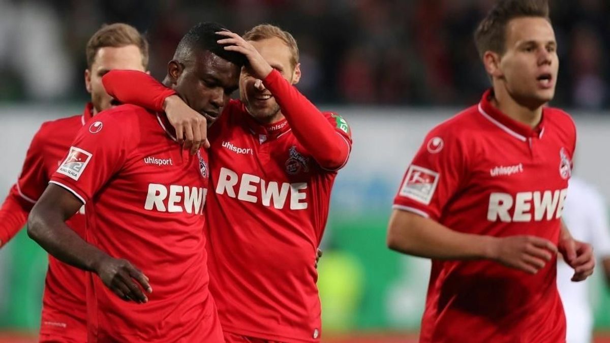 Cordoba (l.) trifft dreifach: Köln wieder erstklassig