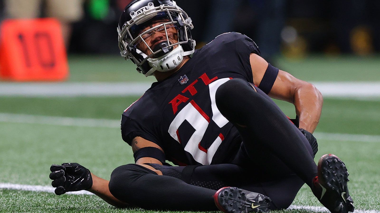 
                <strong>Platz 10 (geteilt): A.J. Terrell Jr.</strong><br>
                &#x2022; Team: Atlanta Falcons<br>&#x2022; <strong>Overall Rating: 89</strong><br>&#x2022; Key Stats: Acceleration: 92 – Awareness: 88 – Stamina: 92<br>
              