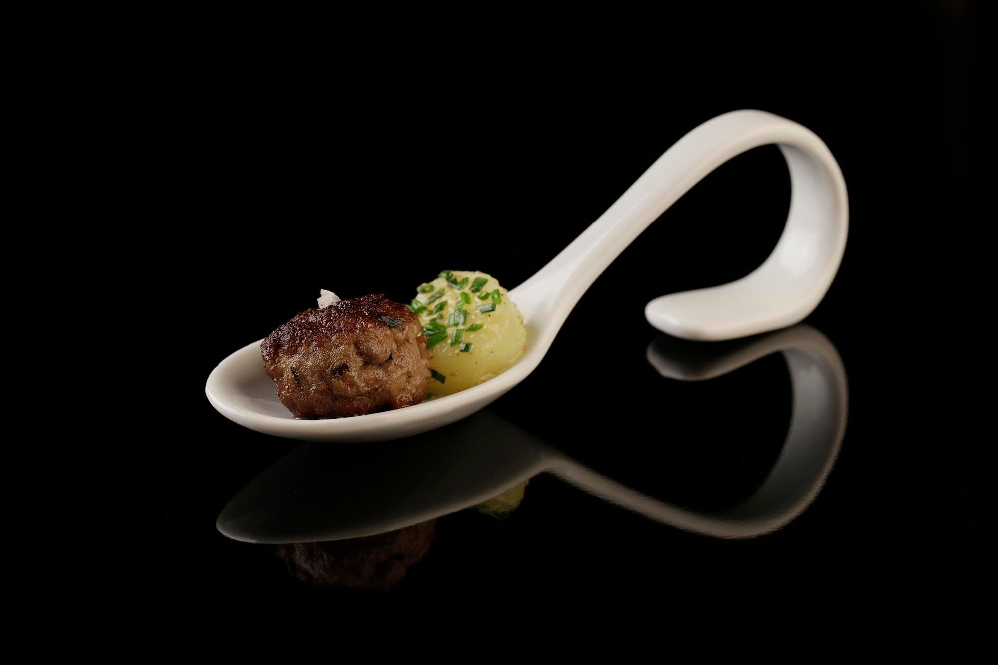 Opa Ingos Frickis mit Kartoffelsalat