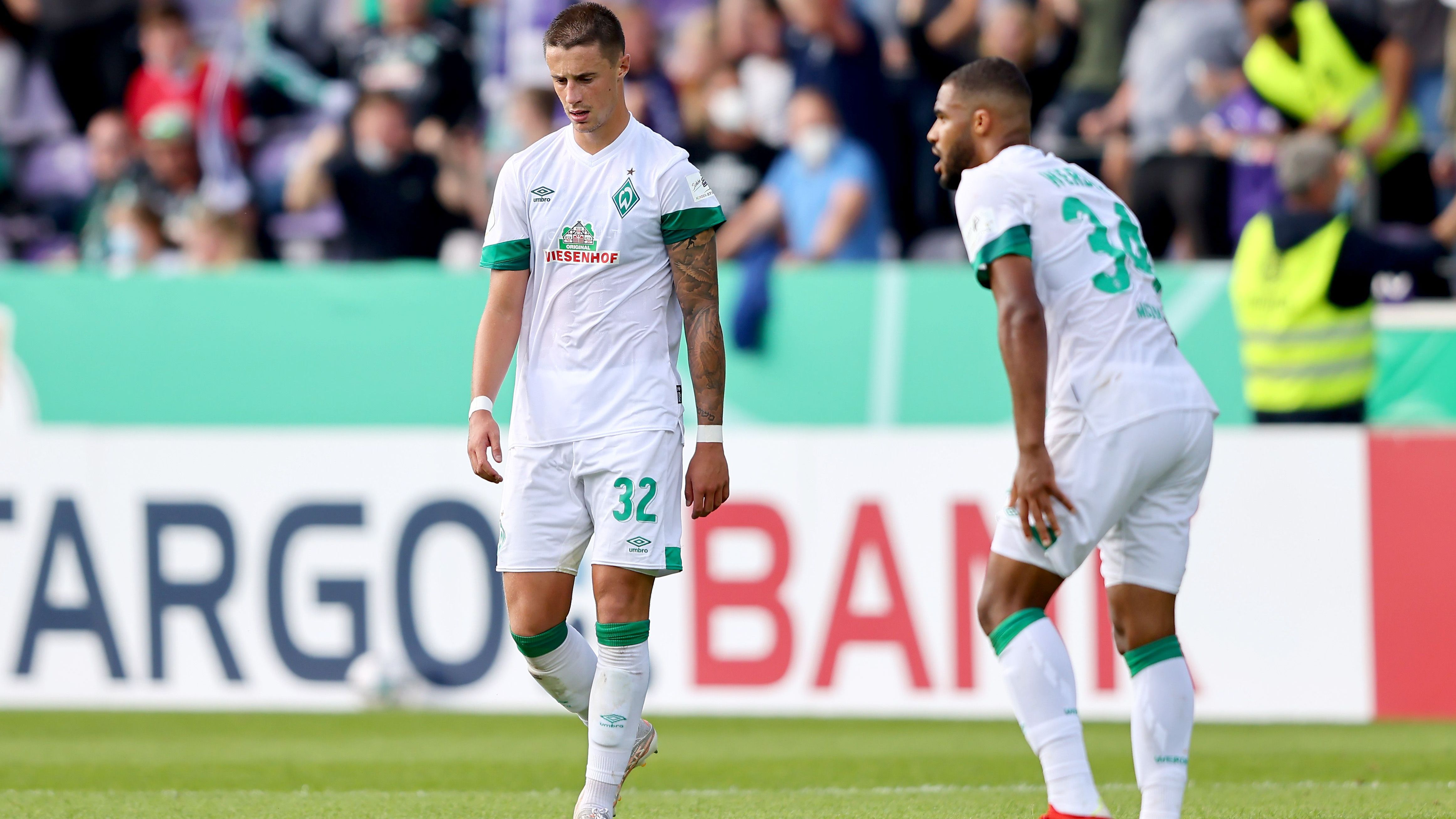 <strong>DFB-Pokalsaison 2021/22: Aus in der 1. Runde</strong><br>Nachdem Werder in der Vorsaison erstmals seit 1980 aus der Bundesliga abgestiegen war, begann die neue Spielzeit denkbar schlecht: Gleich im ersten Pflichtspiel kassierten die Grün-Weißen ein 0:2 beim Drittligisten VfL Osnabrück – die nächste bittere Erstrunden-Blamage im DFB-Pokal war damit perfekt.