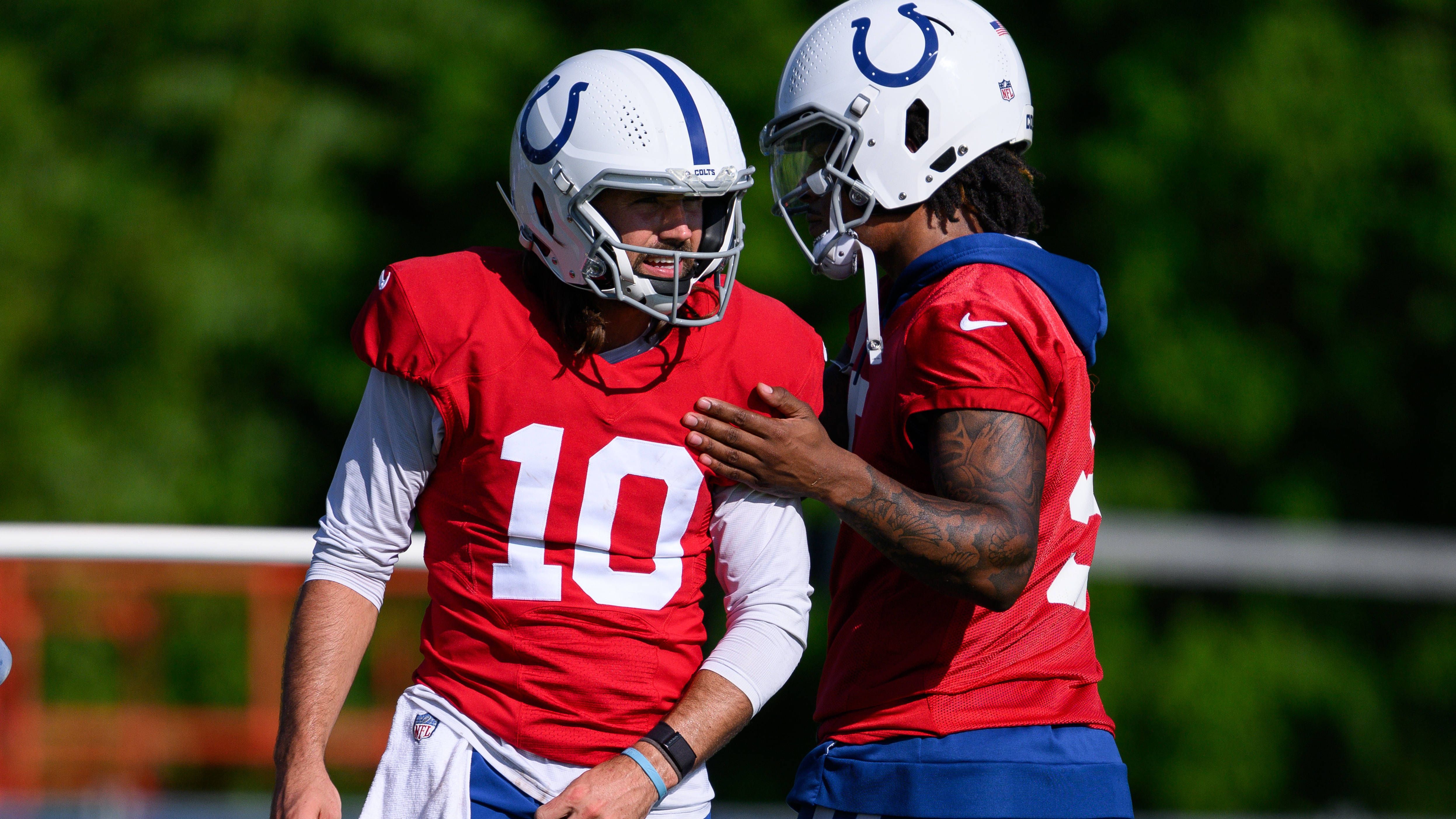 <strong>Indianapolis Colts: Anthony Richardson vs. Gardner Minshew vs. Sam Ehlinger<br></strong>Richardson (r.) wurde von den Indianapolis Colts als Starter für die Regular Season angekündigt. Der Erstrundenpick soll im Training Camp eine gute Figur machen, kassierte unlängst Lob von Head Coach Shane Steichen. Minshew (l.) wird Backup, Ehlinger dritter Quarterback.