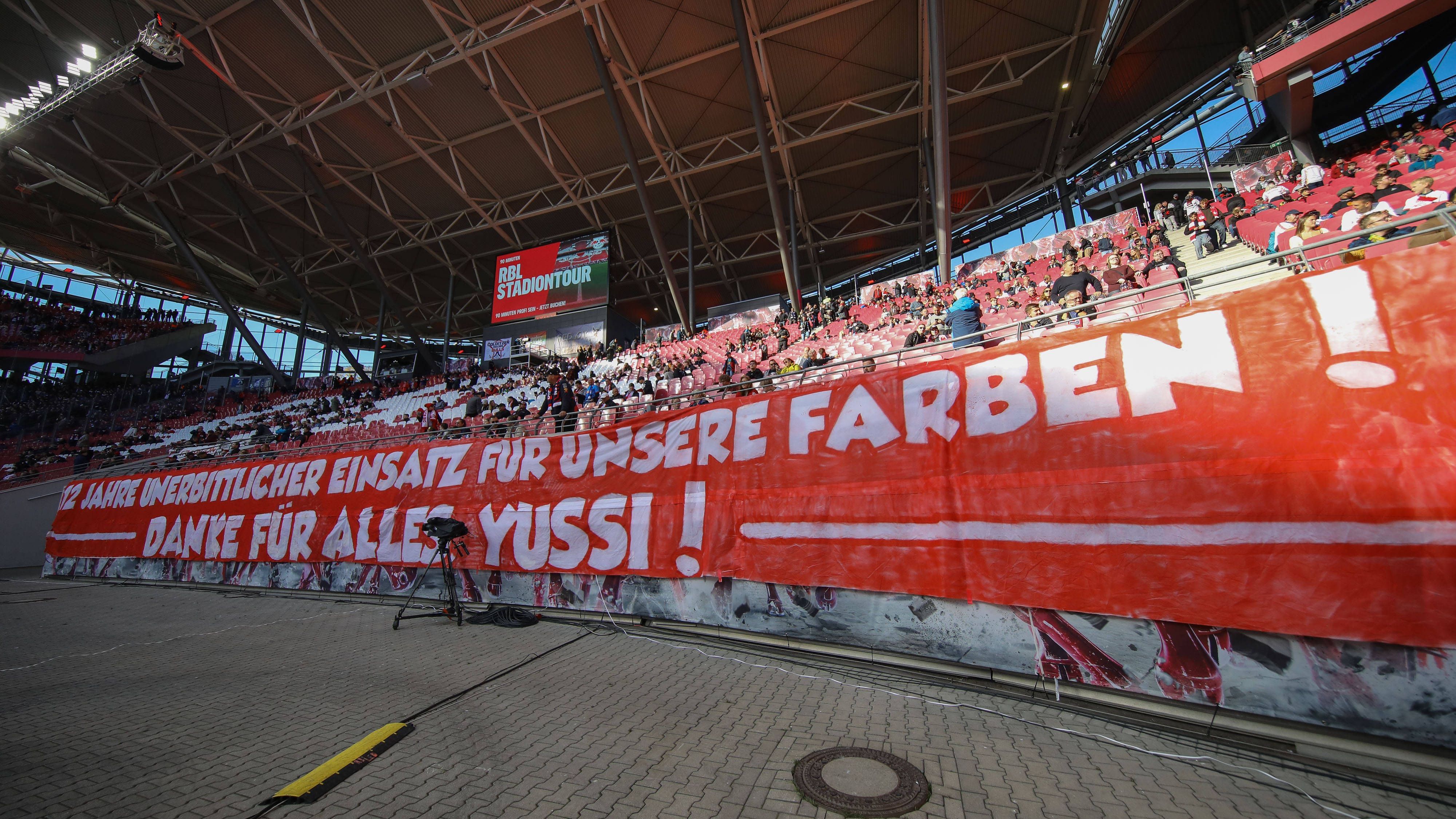 <strong>Poulsen - forever RB Leipzig</strong><br>Die Fans bedanken sich mit für "12 Jahre unerbittlicher Einsatz für unsere Farben. Danke Yussuf!"