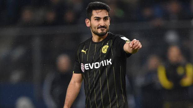 
                <strong>Zentrales Mittelfeld: Ilkay Gündogan</strong><br>
                Zentrales Mittelfeld: Ilkay Gündogan. Laut Berichten der "Bild" steht der Wechsel des Dortmunders bereits fest. Demnach hat sich der formstarke Gündogan bereits entschieden - und zwar gegen den BVB und für den aktuellen Trainer des Erzrivalen. Angeblich will der 24-Jährige dem Lockruf aus England folgen. Dafür ist der Mittelfeldmotor sogar bereit, dem FC Barcelona abzusagen, schreibt die "Bild". In seiner derzeitigen Form wäre Ilkay Gündogan in jedem Fall eine Bereicherung für Manchester City.
              