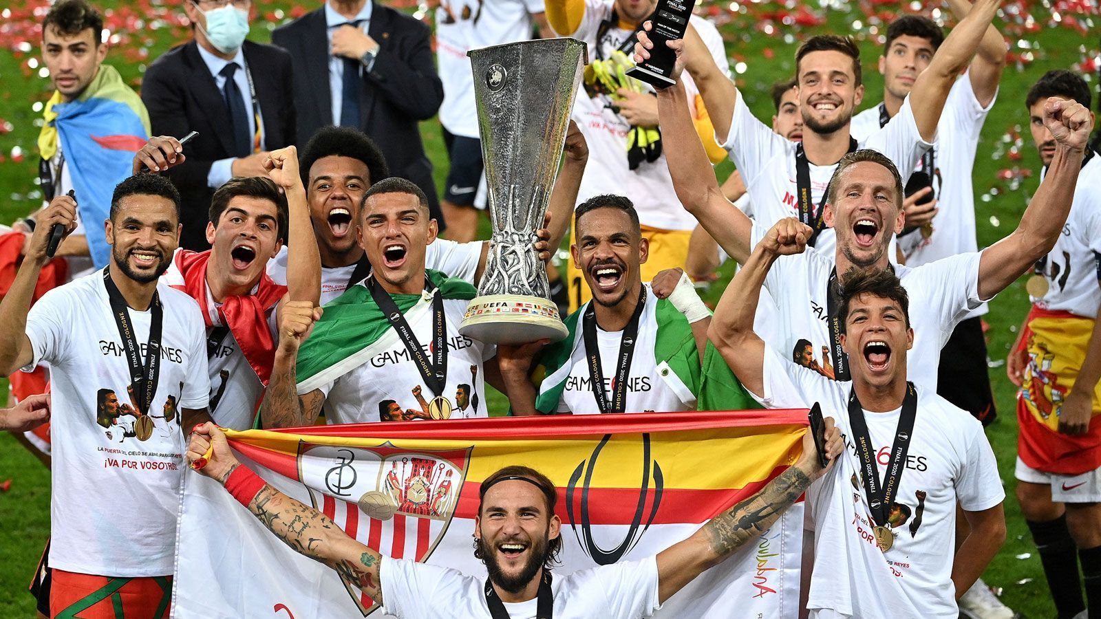 
                <strong>Platz 8: FC Sevilla</strong><br>
                 - Punkte 2015/16: 23,000 - Punkte 2016/17: 19,000 - Punkte 2017/18: 21,000 - Punkte 2018/19: 13,000 - Punkte 2019/20: 26,000 - Gesamtpunktzahl: 102,000
              