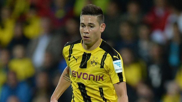 
                <strong>Raphael Guerreiro</strong><br>
                Raphael Guerreiro: Der Europameister kam in der 71. Minute, rettete einmal nach einer Leipziger Ecke auf der Linie, blieb sonst aber größtenteils unsichtbar. ran-Note: 3
              