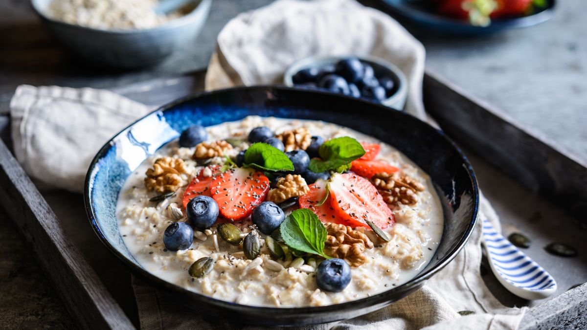 Bircher Müsli mit Beeren gegen Kater