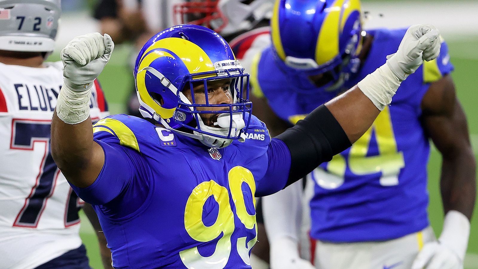 
                <strong>Defensive Player of the Year: Aaron Donald (Los Angeles Rams)</strong><br>
                27 von 50 Stimmen
              
