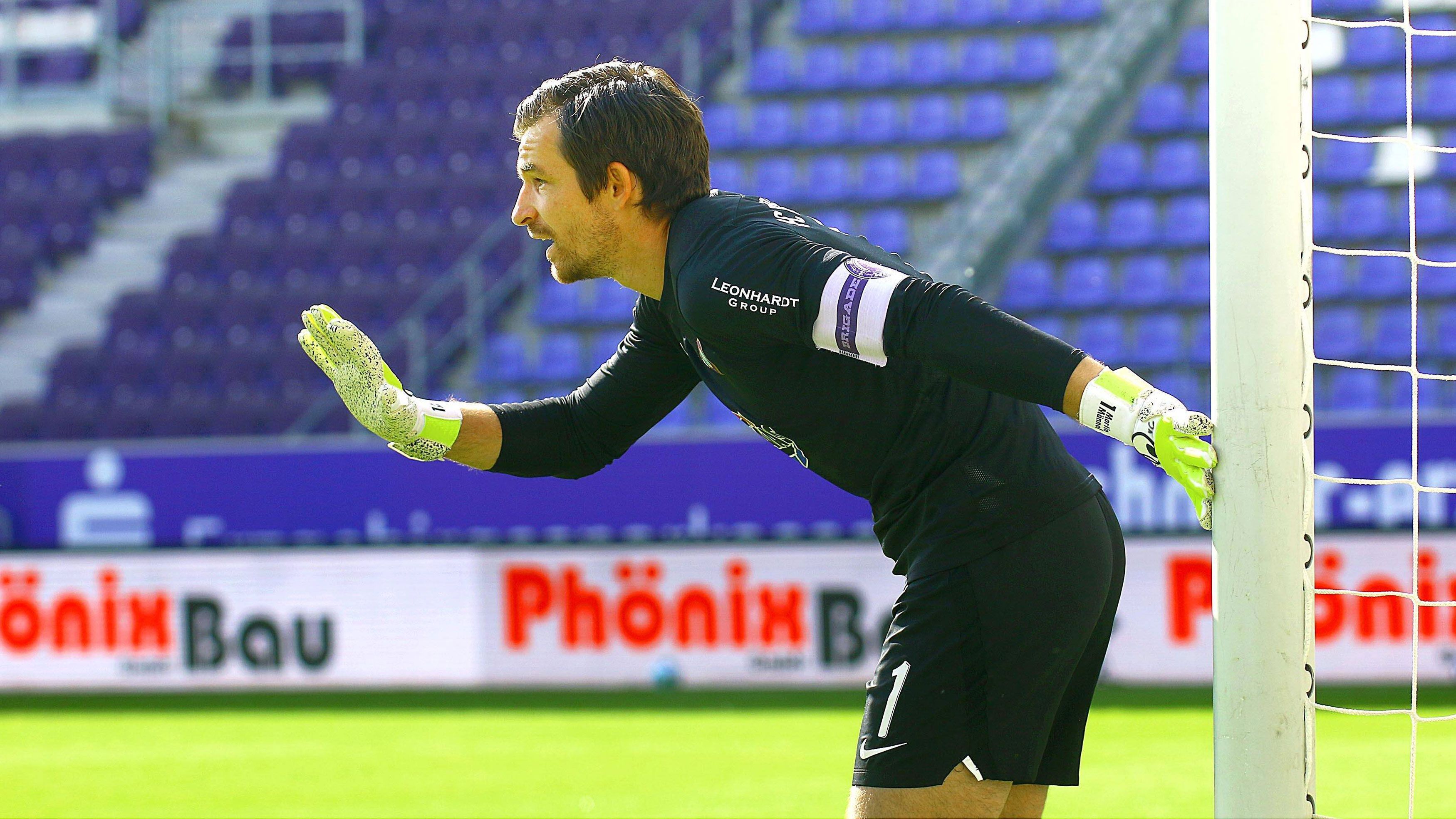 
                <strong>FC Erzgebirge Aue</strong><br>
                &#x2022; Kapitän: Martin Männel - <br>&#x2022; Position: Torhüter -<br>&#x2022; Im Verein seit: 2008<br>
              