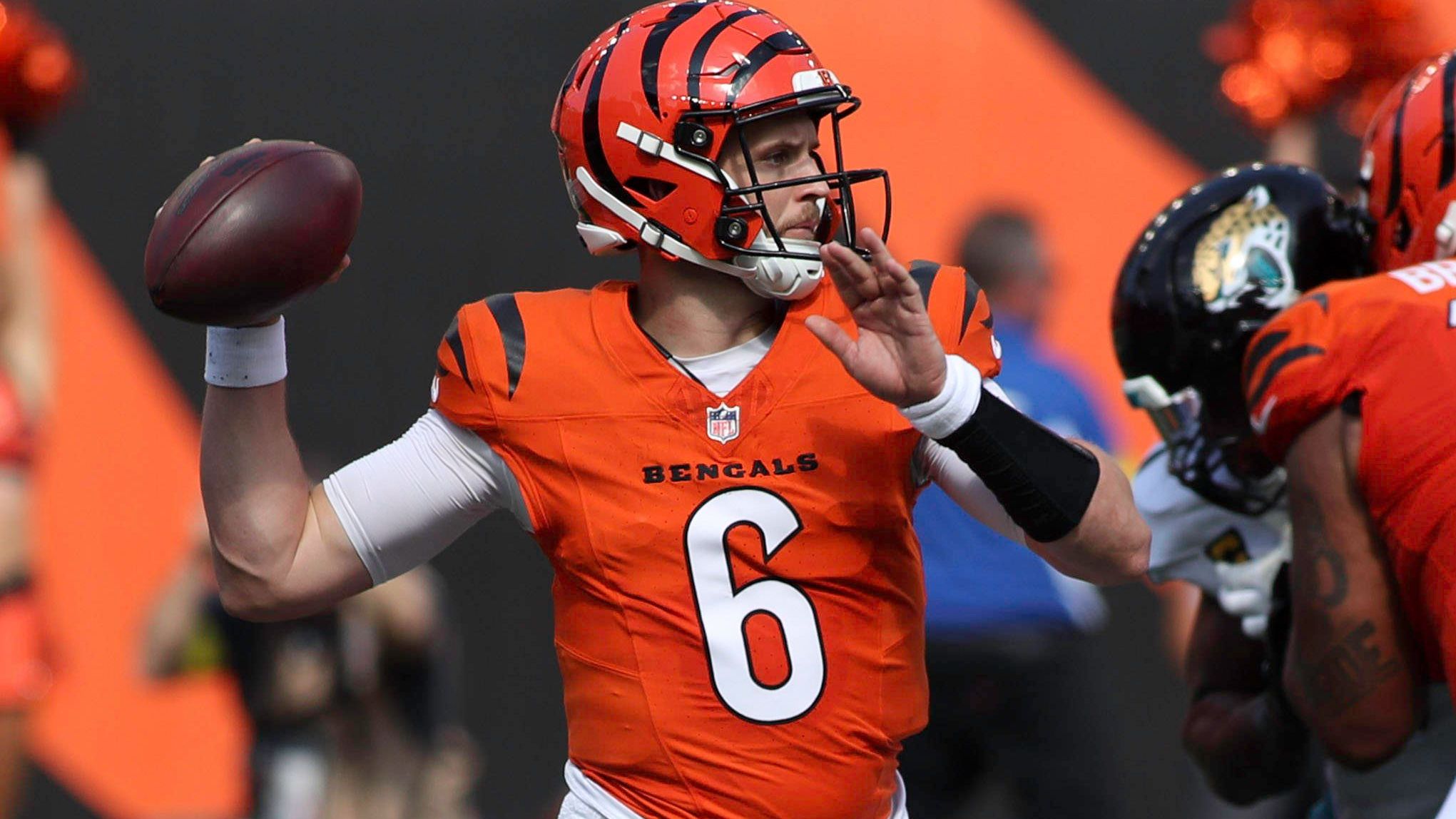 <strong>Cincinnati Bengals</strong><br>• Starter: Jake Browning (im Bild)<br>• Backup: Brett Rypien<br>• Practice Squad: Sean Clifford, Mike White&nbsp;<br>• Verletzt: Joe Burrow