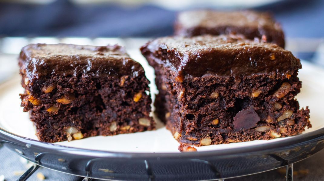 Vegane Snacks: Wer könnte diesen Brownies mit Datteln widerstehen?