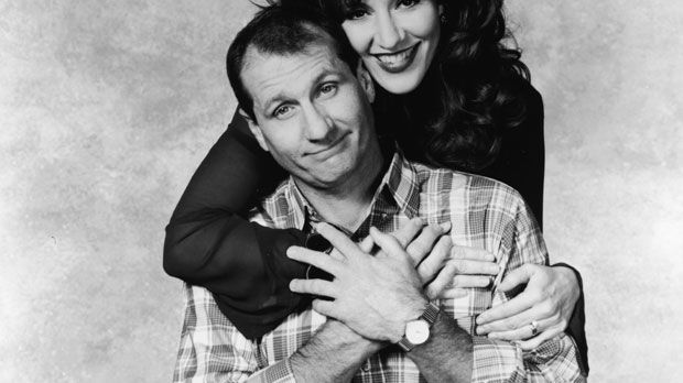 
                <strong>Al Bundy</strong><br>
                Platz 1: Al Bundy - Kaum zu halten, kaum zu schlagen. Al Bundy ist in Amerika ein Volksheld. Die Poster des Running Backs der Polk Highschool hängen bis heute in jedem Jugendzimmer. Unvergessen sind seine vier Touchdowns in einem Spiel, als sein Team mit 21 Punkten zurücklag. 
              