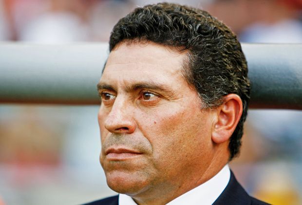 
                <strong>Honduras</strong><br>
                Überraschung in Nord- und Mittelamerika: Noch vor den Mexikanern löste Honduras das WM-Ticket. Die beiden bisherigen Teilnahmen 1982 und 2010 endeten sieglos in der Vorrunde. Auch dieses Mal gilt die Truppe um Luis Fernando Suarez in Gruppe E als krasser Außenseiter.
              