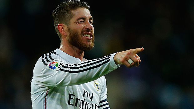 
                <strong>Abwehr: Sergio Ramos</strong><br>
                Abwehr: Sergio Ramos. Seit er 19 Jahre alt ist, spielt und kämpft Sergio Ramos unermüdlich für Real Madrid. Er ist der Spieler mit dem meisten Platzverweisen im Kader der "Königlichen". Auf ihn verzichten? Für Real unvorstellbar.
              