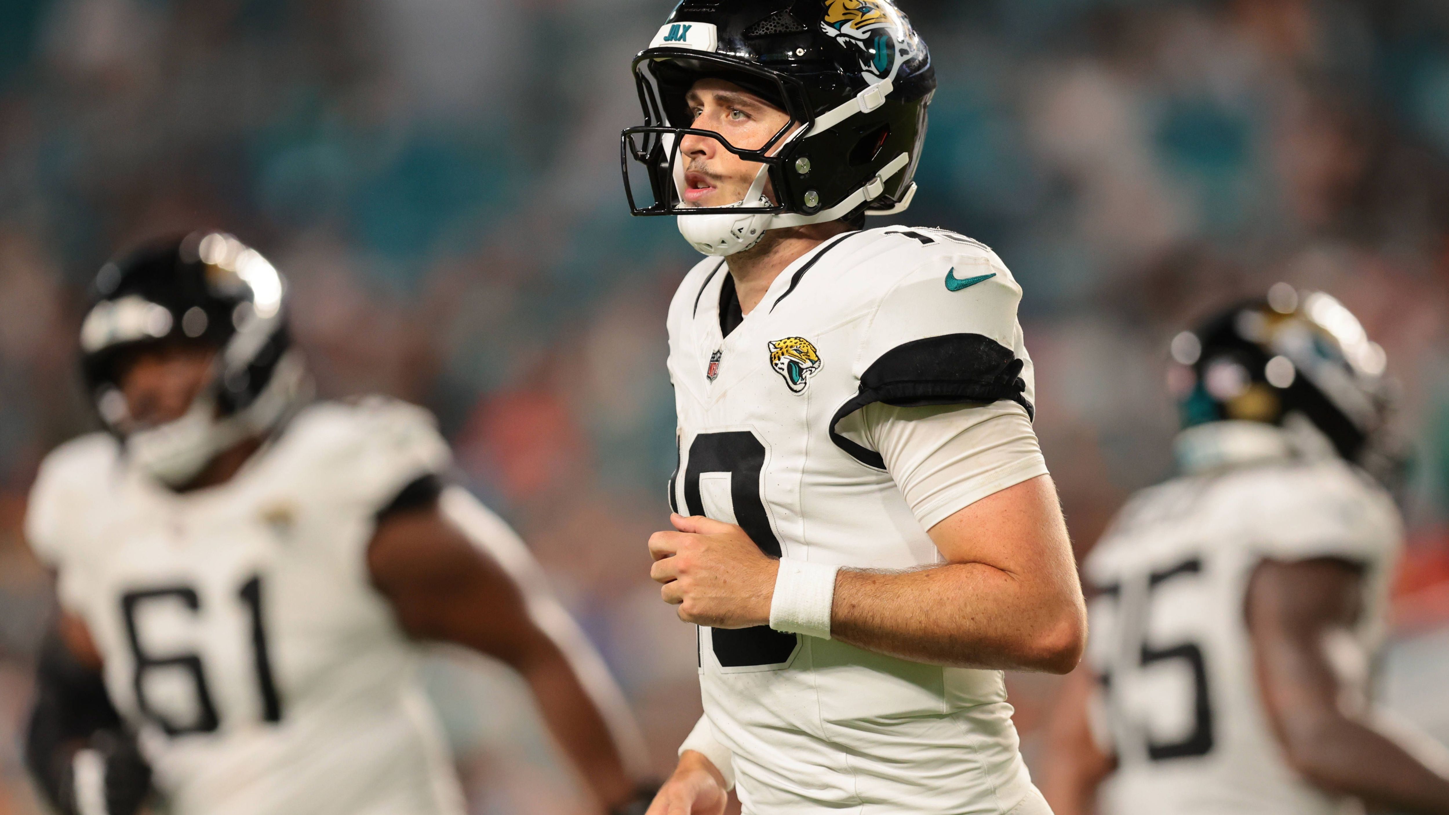 <strong>Seth Henigan (Jacksonville Jaguars)</strong><br>Nach einer guten ersten Preseason-Woche des ungedrafteten Quarterbacks mit elf von 14 Pässen lief danach nicht mehr viel zusammen. Ein Touchdown gelang ihm nicht, dafür unterliefen dem 22-Jährigen zwei Interceptions. Am Ende stehen 178 Yards zu Buche. Um seine NFL-Zukunft bei den Jaguars muss Henigan bangen.
