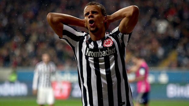 
                <strong>Platz 11: Eintracht Frankfurt</strong><br>
                Sponsor: KrombacherEinnahmen: 5,5 Millionen pro JahrVertragsdauer: 2017 (Vertrag als Premiumpartner bis 2024)
              