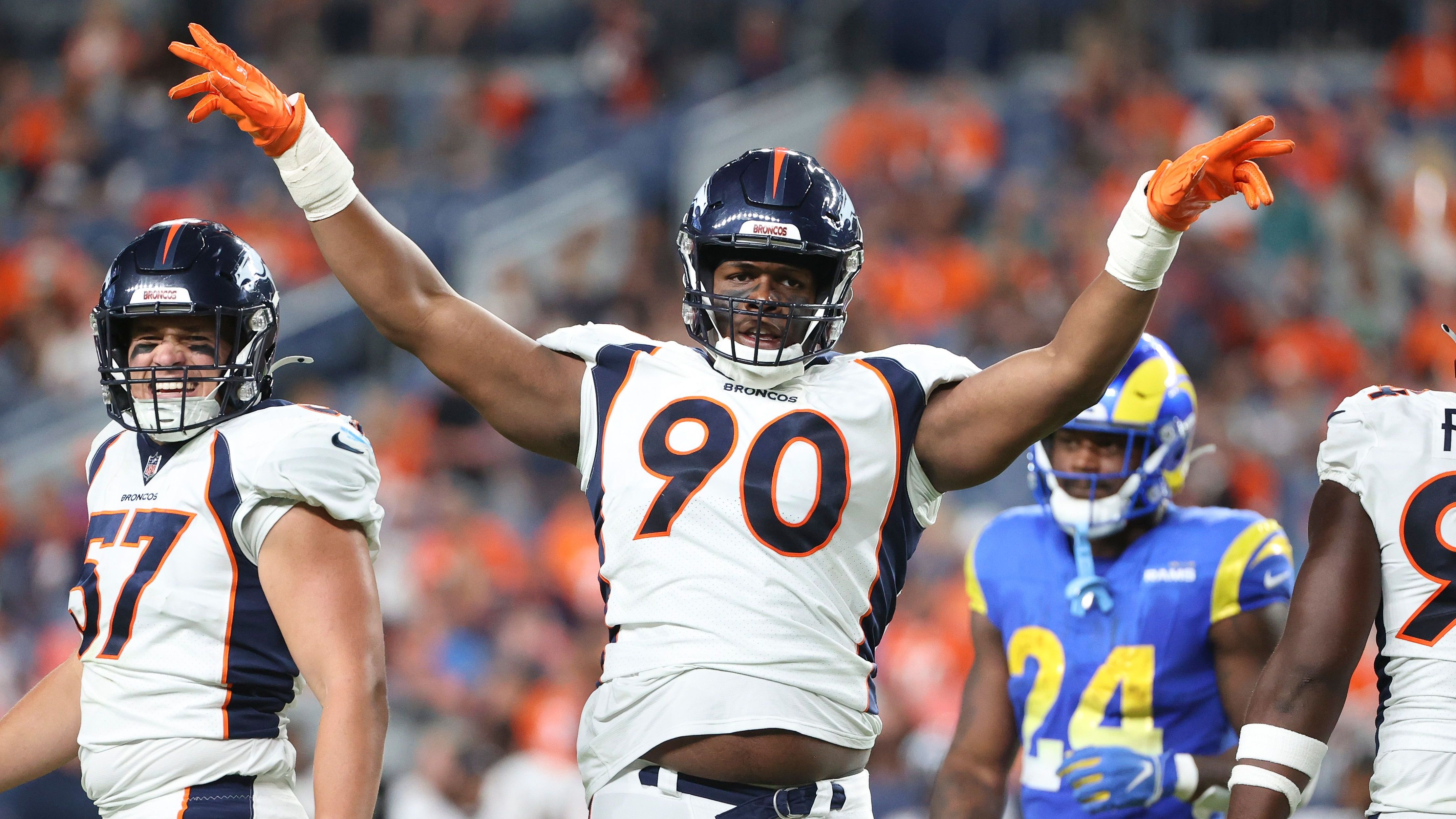 <strong>Denver Broncos: Stärken (Offensive)</strong><br>Die Offensive Line weist kaum Lücken auf und wurde zusätzlich in der Free Agency gestärkt. Mit Sean Payton holten die Broncos einen erfahrenen Head Coach, der jahrelang eine funktionale und phasenweise sehr gute Offensive in New Orleans dirigierte. Bei den Broncos kann dies mit all der Qualität auch gelingen, dazu muss aber besonders Quarterback Russell Wilson zurück zu alter Form finden.