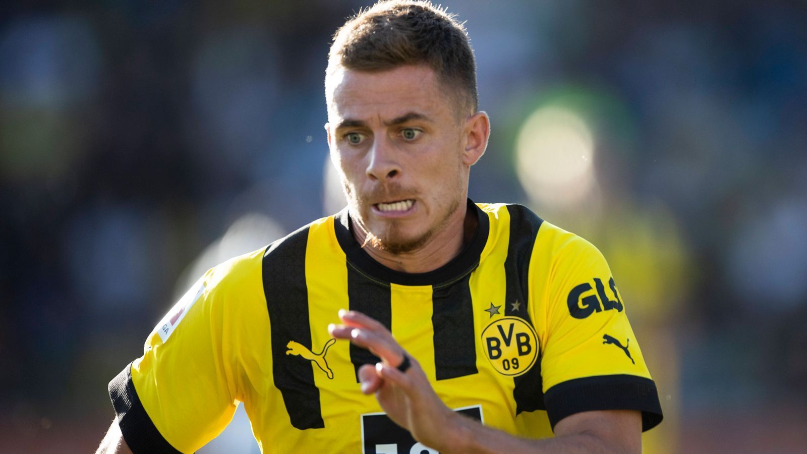 
                <strong>Thorgan Hazard</strong><br>
                Bekommt auch noch spät seine Einsatzchance. Zu wenig Zeit, um nachdrücklich auf sich aufmerksam zu machen. ran-Note: ohne Bewertung
              