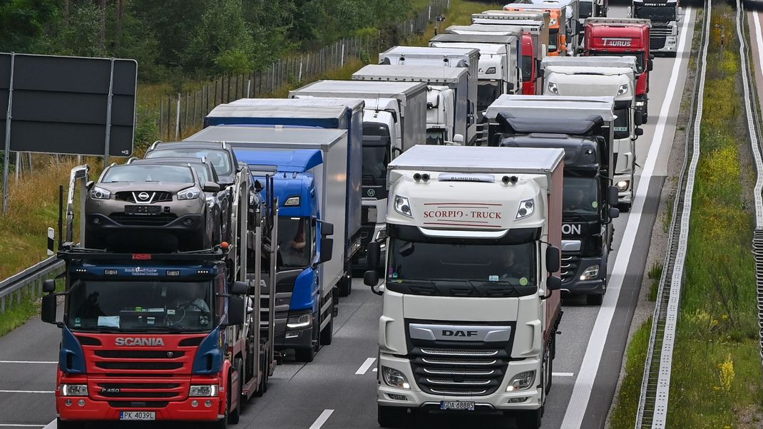 110 Kilometer Stau in Italien wegen Tag der Deutschen Einheit