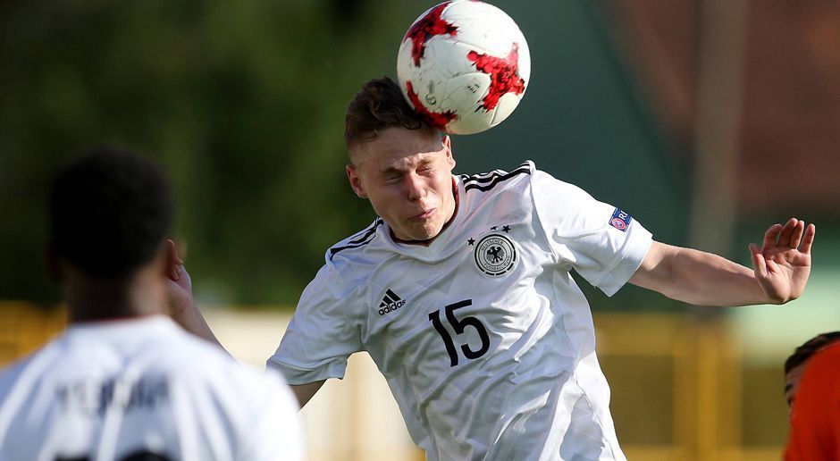 
                <strong>Abwehr: Kilian Ludewig</strong><br>
                Verein: RB LeipzigLänderspiele für deutsche U17: Tore: 
              