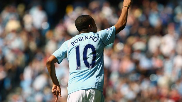 
                <strong>2008/09 - Robinho</strong><br>
                Wechsel von: Real Madrid zu Manchester CityZeitpunkt des Wechsels: September 2008Alter zum Zeitpunkt des Wechsels: 24 JahreAblösesumme: 43 Millionen Euro
              