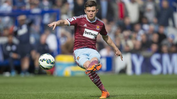 
                <strong>8. Cresswell im Visier</strong><br>
                8. Cresswell im Visier. Aaron Cresswell spielt seit über einem Jahr sehr konstant auf der Position des linken Verteidigers. Nachdem sich Luke Shaw von Manchester United langwierig verletzt hat, sollen die "Red Devils" wohl überlegen dem schnellen Engländer ein Angebot zu unterbreiten.
              