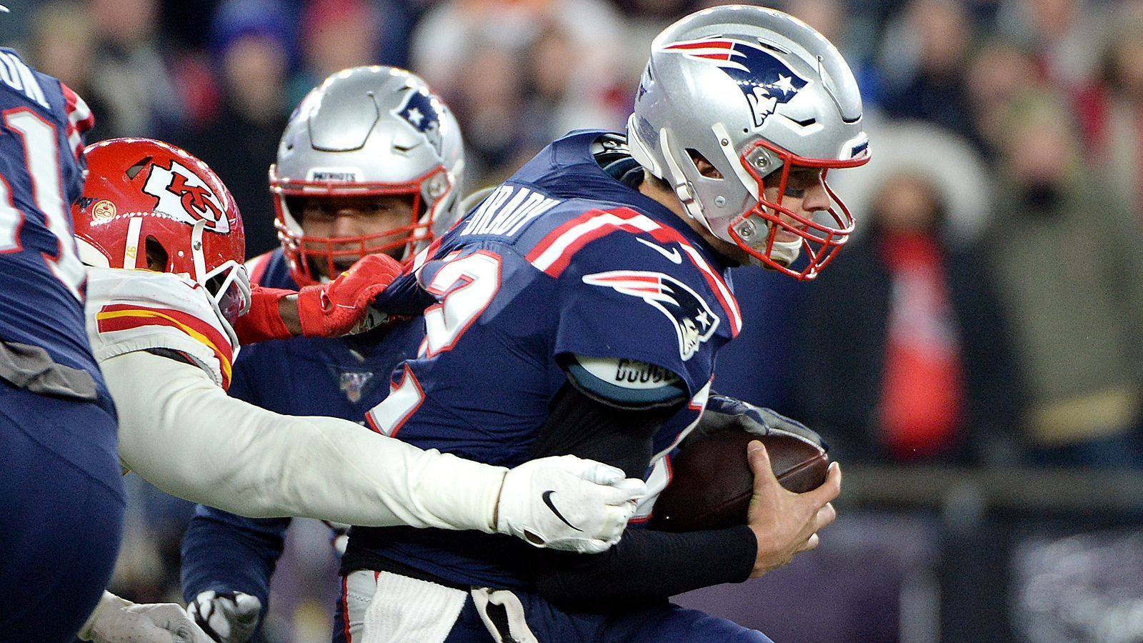 
                <strong>Kansas City Chiefs</strong><br>
                Tom Brady vs. Kansas City Chiefs: 8 Siege, 6 Niederlagen
              