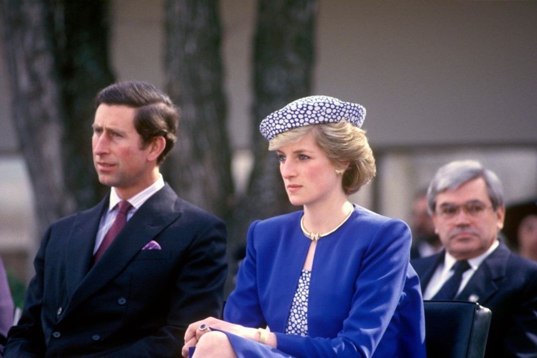 Charles und Diana bei einem Besuch 1986 in Kanada, sie sehen bereits zu diesem Zeitpunkt unglücklich aus, obwohl sie sich erst 6 Jahre später scheiden ließen