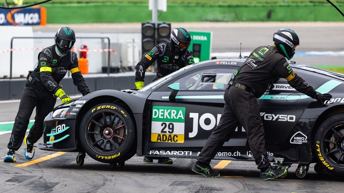 Land schiebt den Audi in die Garage - und kehrt 2026 mit Porsche zurück