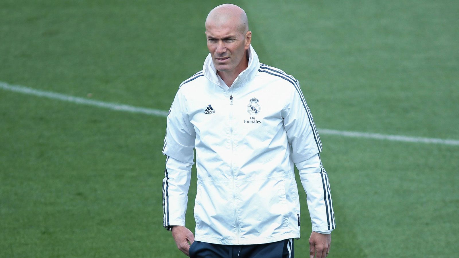 
                <strong>4. Zinedine Zidane (Real Madrid) </strong><br>
                Jahresgehalt: 12 Millionen Euro (Quelle: El Confidencial)Vertrag bis 30. Juni 2022
              