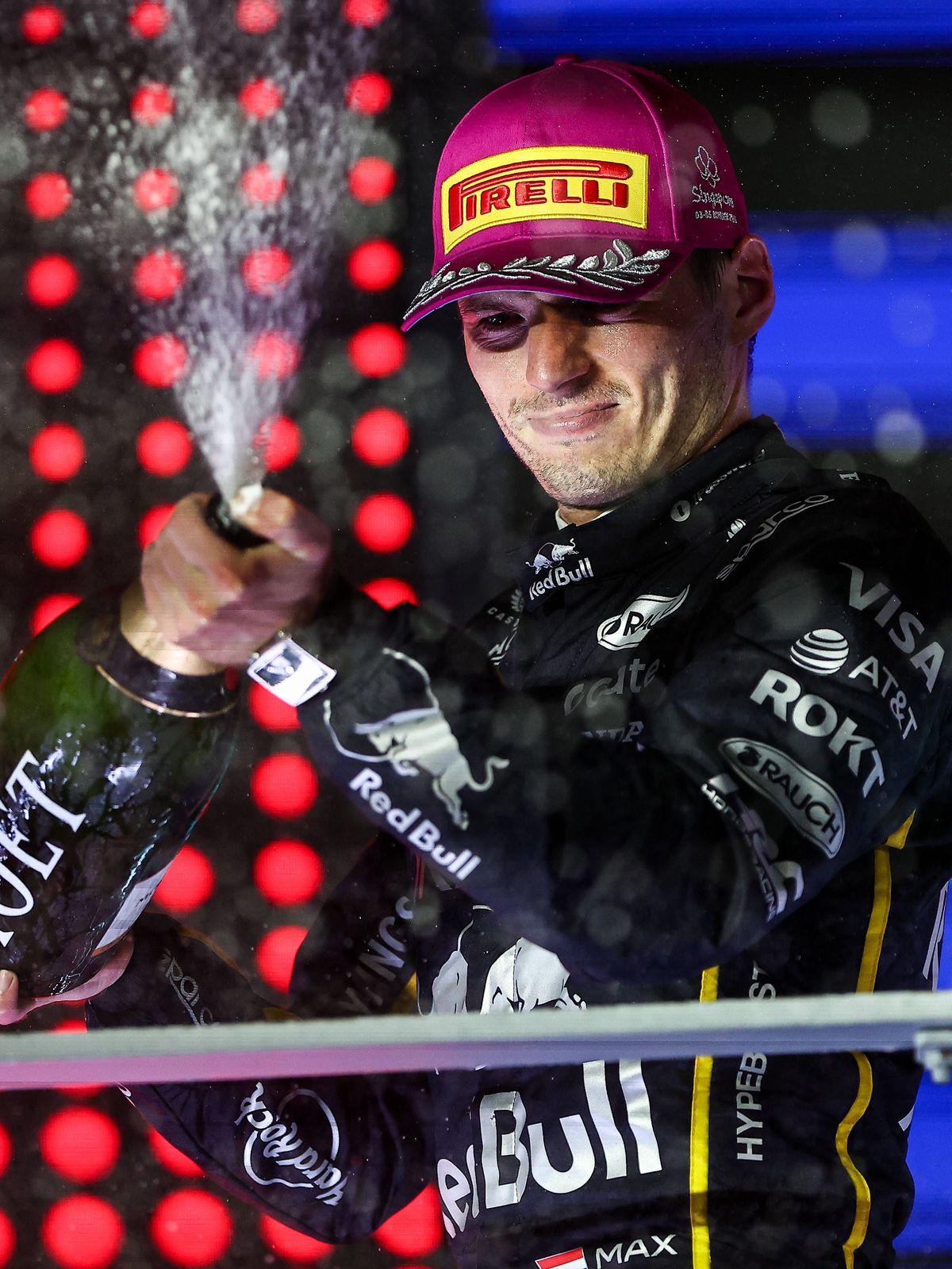 1 Max Verstappen (NLD, Oracle Red Bull Racing), F1 Grand Prix of Singapore at Marina Bay Street Circuit on October 5, 2025 in Singapore, Singapore. (Photo by HOCH ZWEI) Singapore Singapore *** 1 Ma...