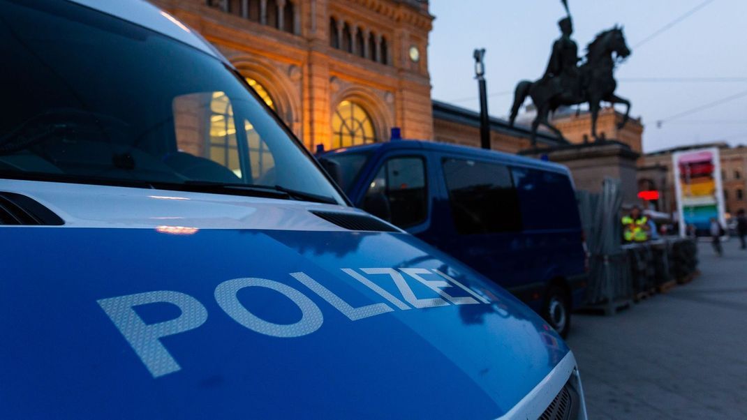 Hannover möchte die Sicherheit an Bahnhöfen verstärken.