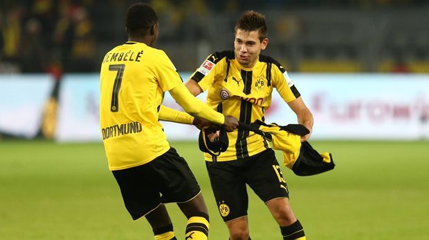 
                <strong>Ousmane Dembele, Raphael Guerreiro, Lukasz Piszczek und Sokratis</strong><br>
                Ousmane Dembele, Raphael Guerreiro, Lukasz Piszczek und Sokratis: Beim BVB herrscht vor dem Topduell in der Bundesliga gegen Hertha BSC Kopfzerbrechen über die Aufstellung, denn gleich ein Quartett kam angeschlagen von der Nationalmannschaft zurück. Besonders ein Ausfall von Innenverteidiger Sokratis würde schwer wiegen, denn auch Marc Bartra ist noch nicht hundertprozentig fit und Neven Subotic ohnehin noch lange außer Gefecht. Somit hat der BVB im schlimmsten Fall mit Matthias Ginter nur einen gesunden Innenverteidiger zur Verfügung (GALERIE: Das BVB-Lazarett).
              