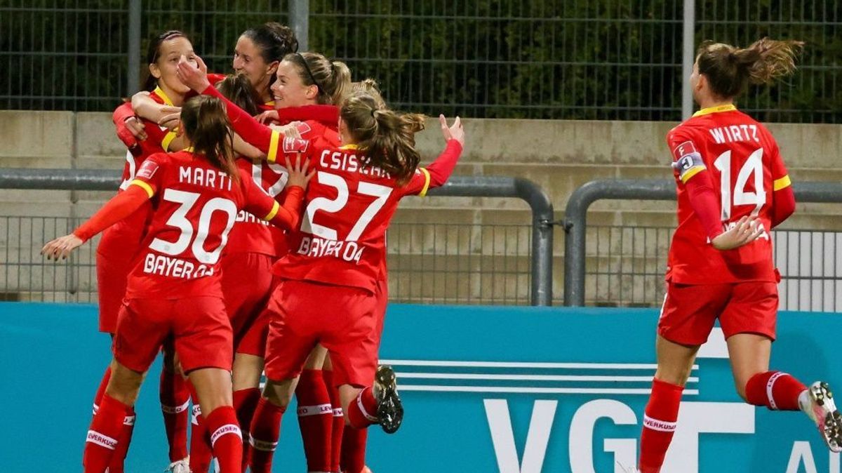 Fußballerinnen von Bayer Leverkusen im Viertelfinale