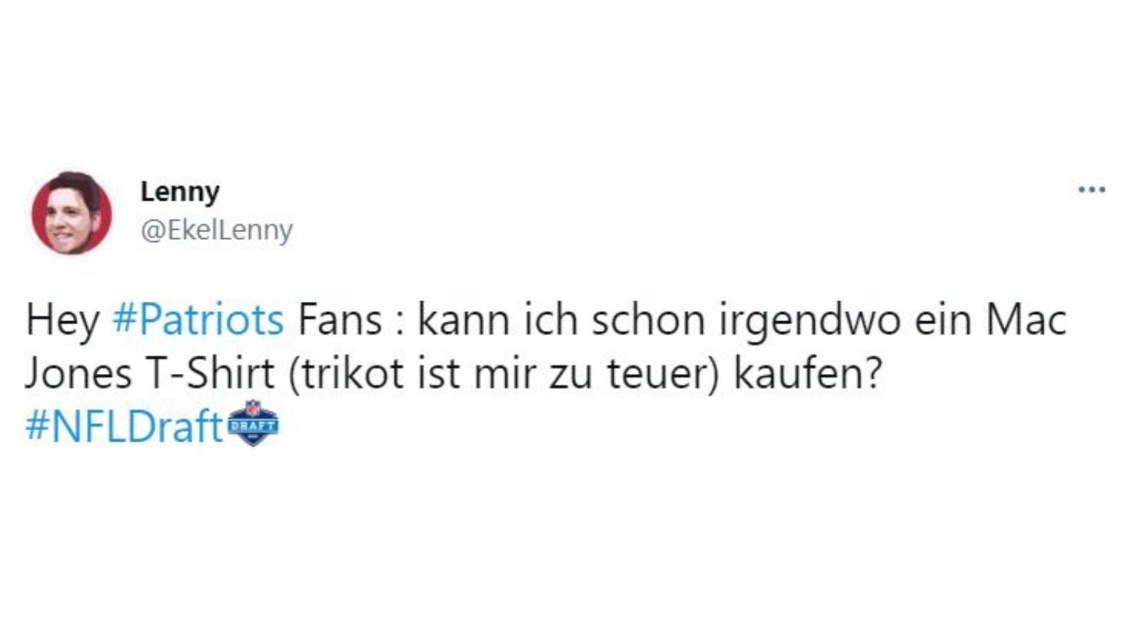 
                <strong>Wann kommt der erste Merchandise?</strong><br>
                Die Mehrheit der im Internet aktiven Patriots-Fans ist auch zufrieden mit Mac Jones an Nummer 15 und das ohne einen Trade zu machen. Die Ersten erkundigen sich bereits nach Merchandise - auch für die schmale Brieftasche.
              