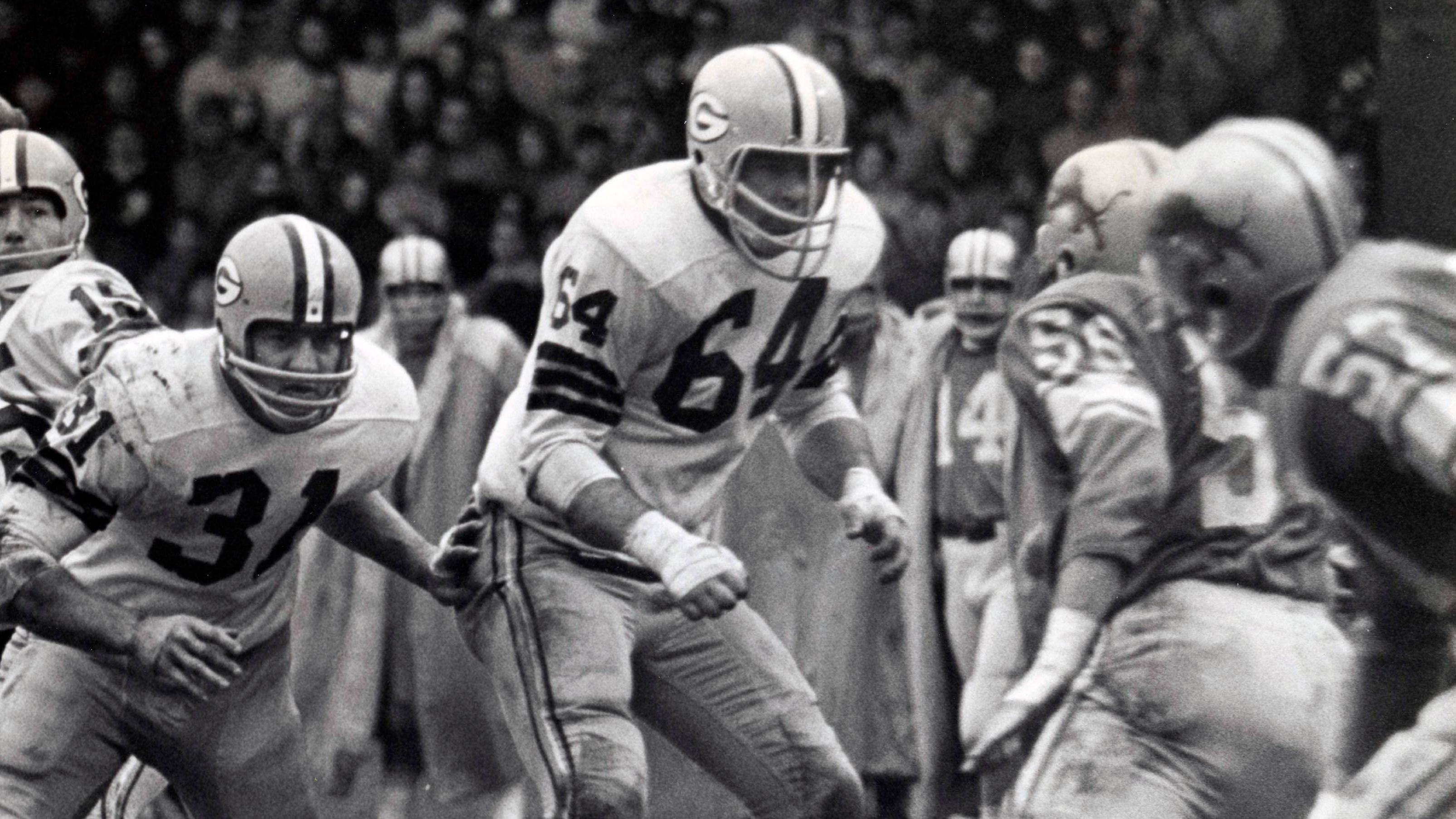<strong>64: Jerry Kramer </strong><br>Team: Green Bay Packers<br>Position: Offensive Guard, Kicker<br>Erfolge: Pro Football Hall of Famer, fünfmaliger NFL-Champion, zweimaliger Super-Bowl-Champion, fünfmaliger First Team All-Pro<br>Honorable Mention: Randall McDaniel