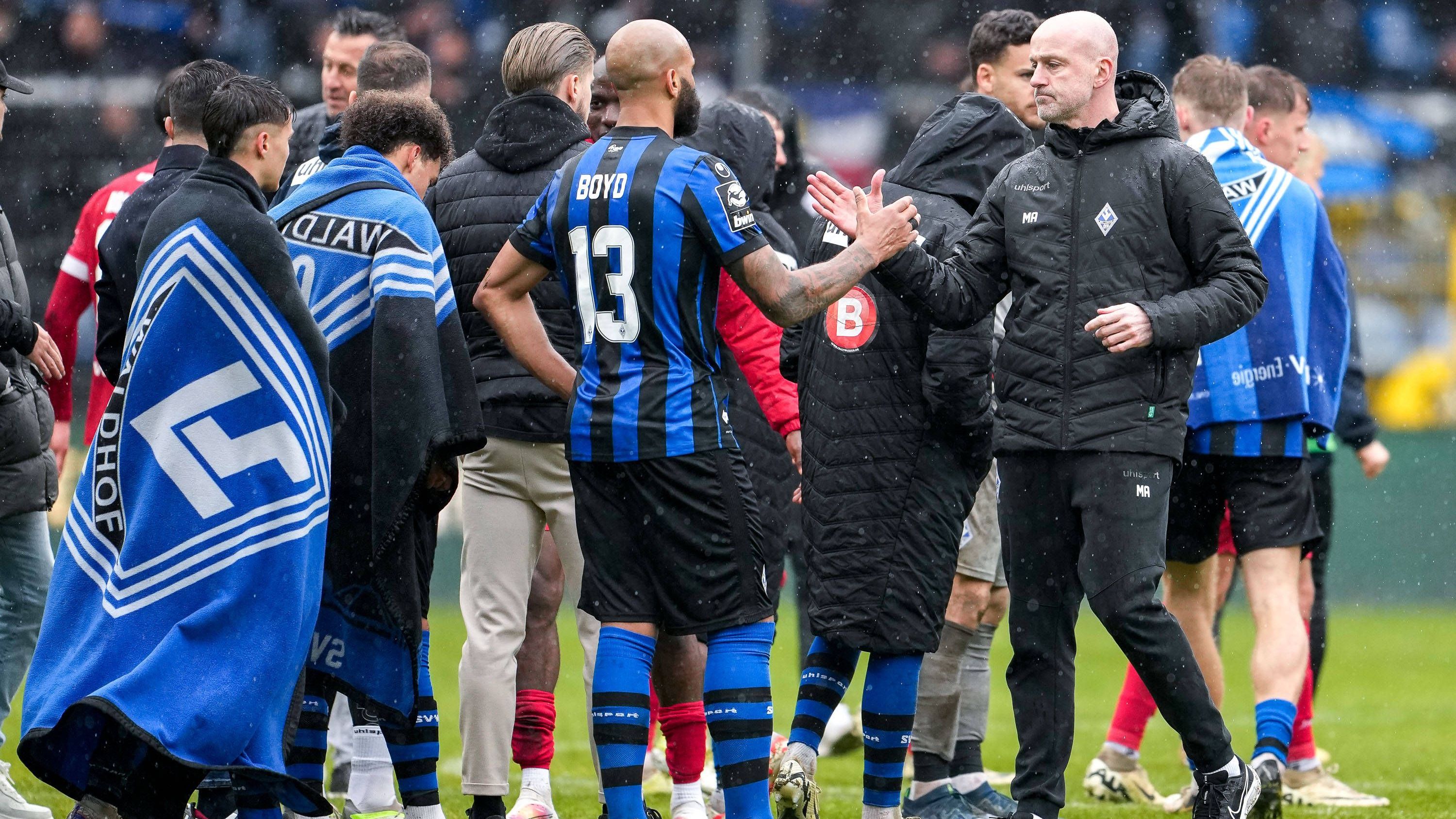 <strong>SV Waldhof Mannheim</strong> <br>Seit 2019 hat sich Mannheim in Liga drei etabliert, schloss die vergangenen vier Spielzeiten auf einem einstelligen Tabellenplatz ab, verpasste 2023 aber den angepeilten Aufstieg in die zweite Liga. In diesem Jahr kämpfen die Mannheimer um den Klassenerhalt.