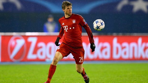 
                <strong>Thomas Müller (FC Bayern München)</strong><br>
                Thomas Müller - Bayern München. Auch Thomas Müller findet einen Platz in der Top-Elf. Mit fünf Toren und einer Vorlage präsentiert sich der Stürmer derzeitig in absoluter Top-Form. 
              