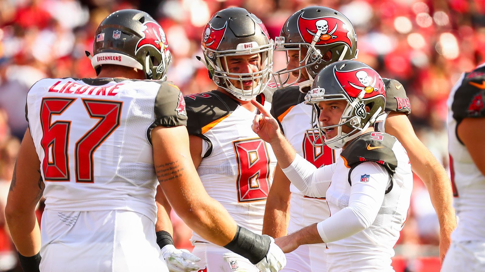 
                <strong>Tampa Bay Buccaneers</strong><br>
                Platz 3: Tampa Bay BuccaneersDurchschnittliche Zahlung an einen Spieler im Jahr: 3,207,898 Millionen Dollar (umgerechnet: 2,828 Mio. Euro)
              