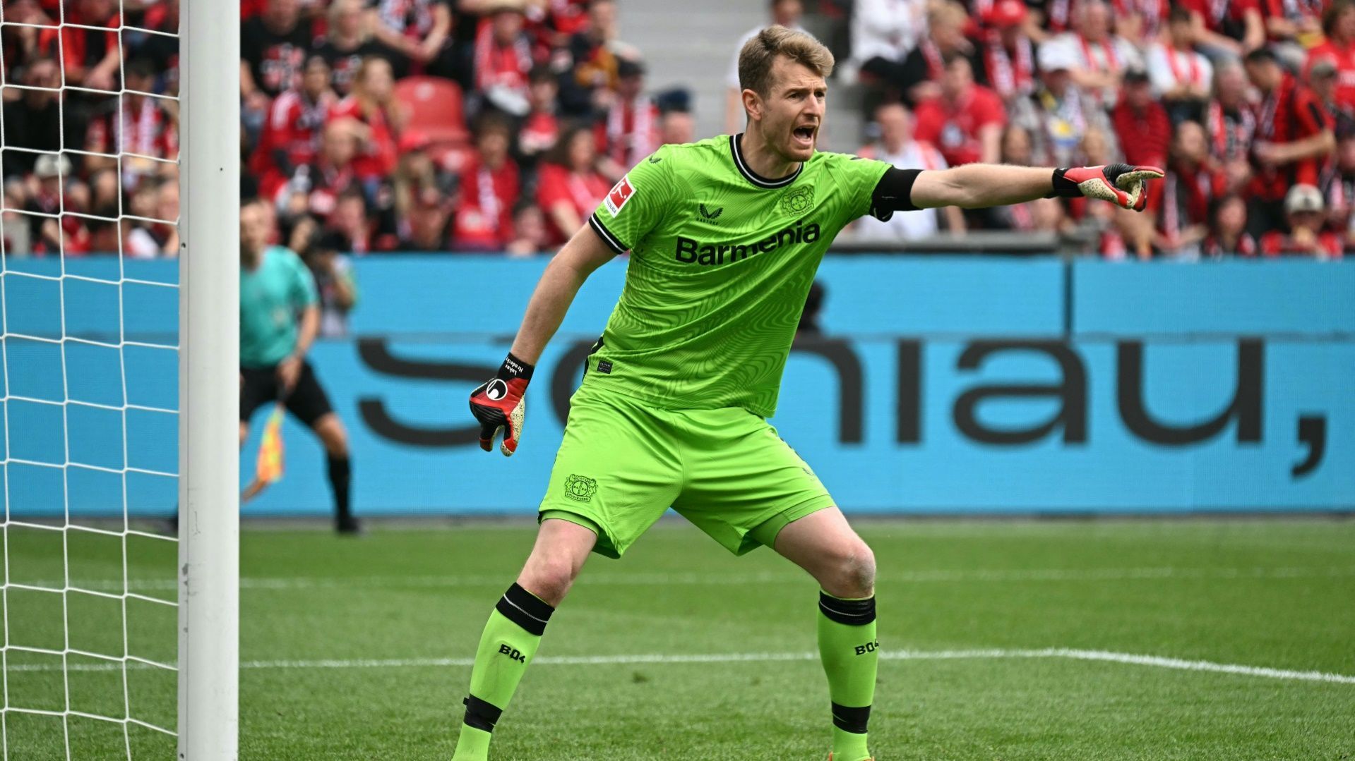 <strong>Lukas Hradecky</strong><br>Im Tor muss sich die Werkself keine Sorgen machen.&nbsp;Hradecky ist noch bis 2024 gebunden und dürfte keinerlei Wünsche nach einer Veränderung verspüren. Mit “Pokal-Keeper“ Matej Kovar steht auch schon ein Nachfolger in der Warteschleife, der mutmaßlich in wenigen Jahren übernimmt.&nbsp;