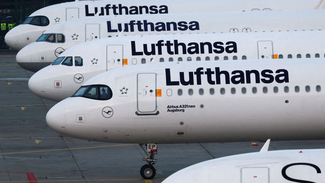 Die EU-Kommission hat eine Untersuchung der Corona-Hilfen für die Lufthansa eröffnet.