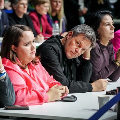 Seit der Bundestagswahl 2021 sind die Umfragewerte der Partei Bündnis 90 / Die Grünen drastisch abgesackt.