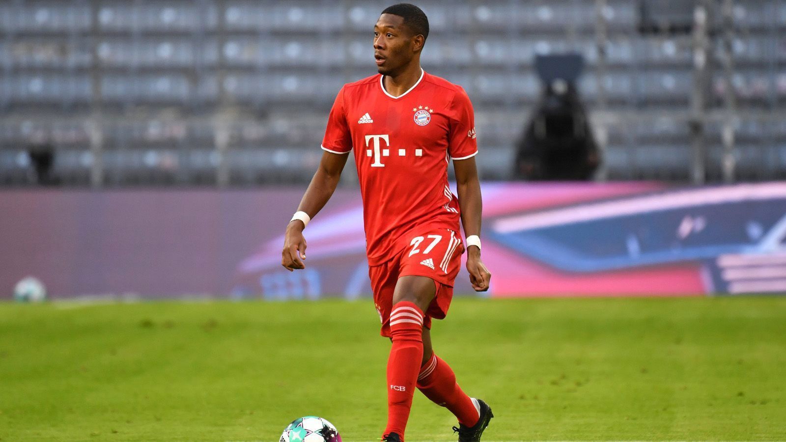 
                <strong>David Alaba</strong><br>
                Darf im Mittelfeld an der Seite von Kimmich ran. Spielt dort aber den unauffälligeren Part. Immer wieder mit Nachlässigkeiten und leichten Ballverlusten. ran-Note: 3
              