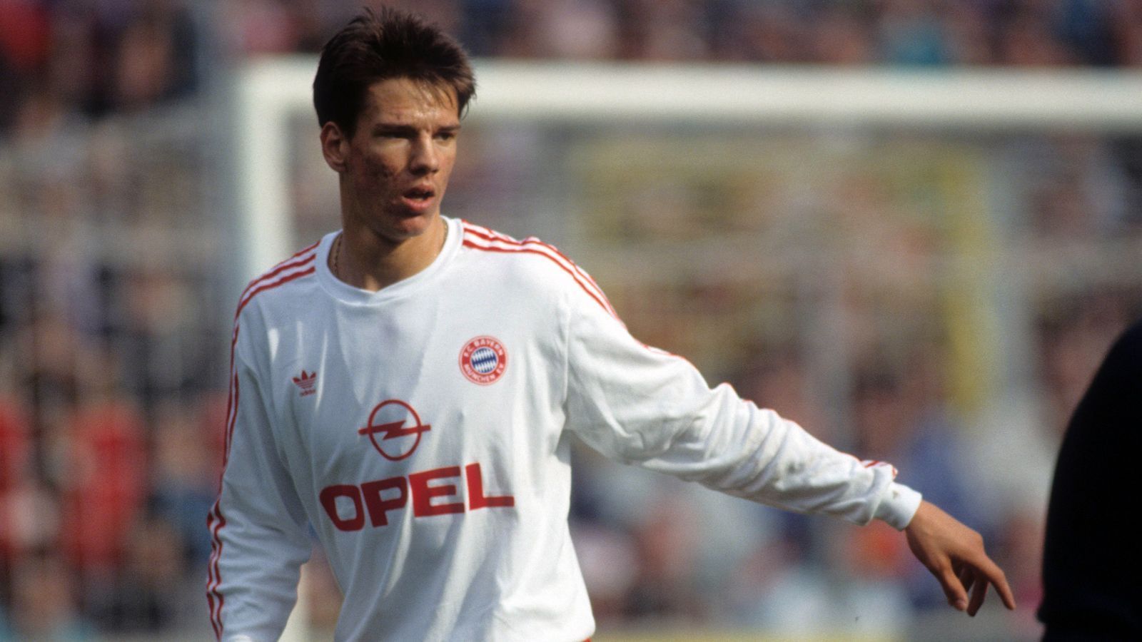 
                <strong>Christian Ziege</strong><br>
                Rückennummer 10 beim FC Bayern: von 1990 bis 1991Position: Linkes Mittelfeld
              