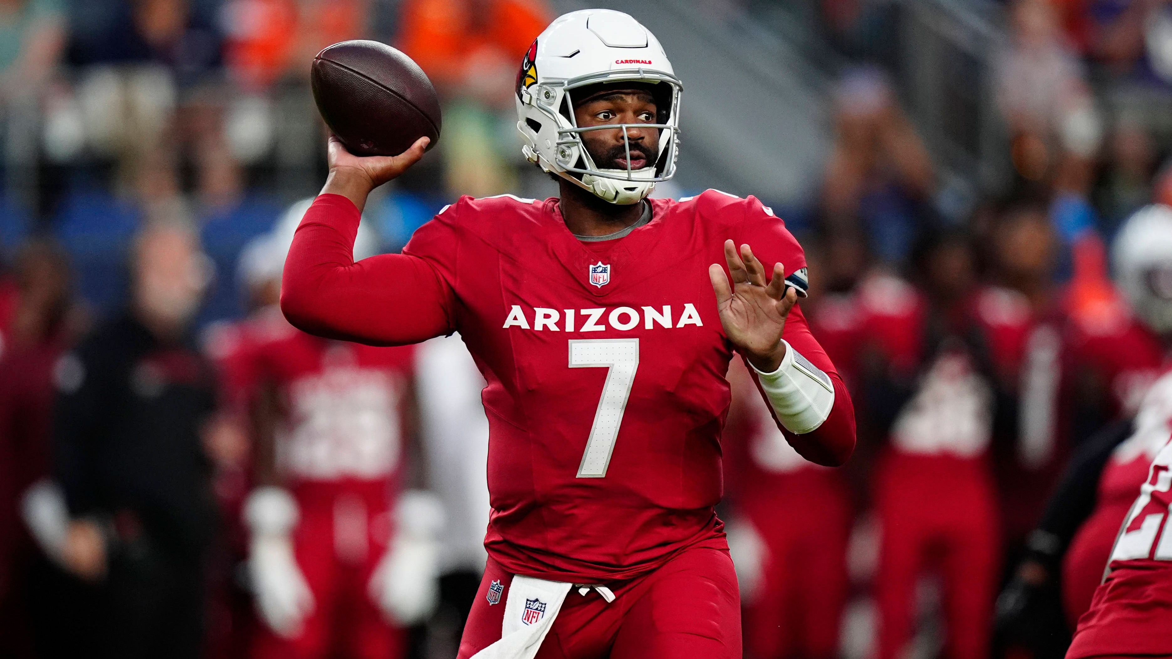 <strong>Jacoby Brissett (Arizona Cardinals)<br>Alter:</strong>&nbsp;32<br><strong>Draftpick:</strong>&nbsp;91 im Jahr 2016<br><strong>Jahresgehalt 2025:</strong> bis zu 5,31 Millionen Dollar<br><strong>Beste Saison:</strong> 2019 bei den Indianapolis Colts mit 2.942 Passing Yards, 228 Rushing Yards, 22 Touchdowns (davon 4 Rushing Touchdowns) und 6 Interceptions in 15 Spielen
