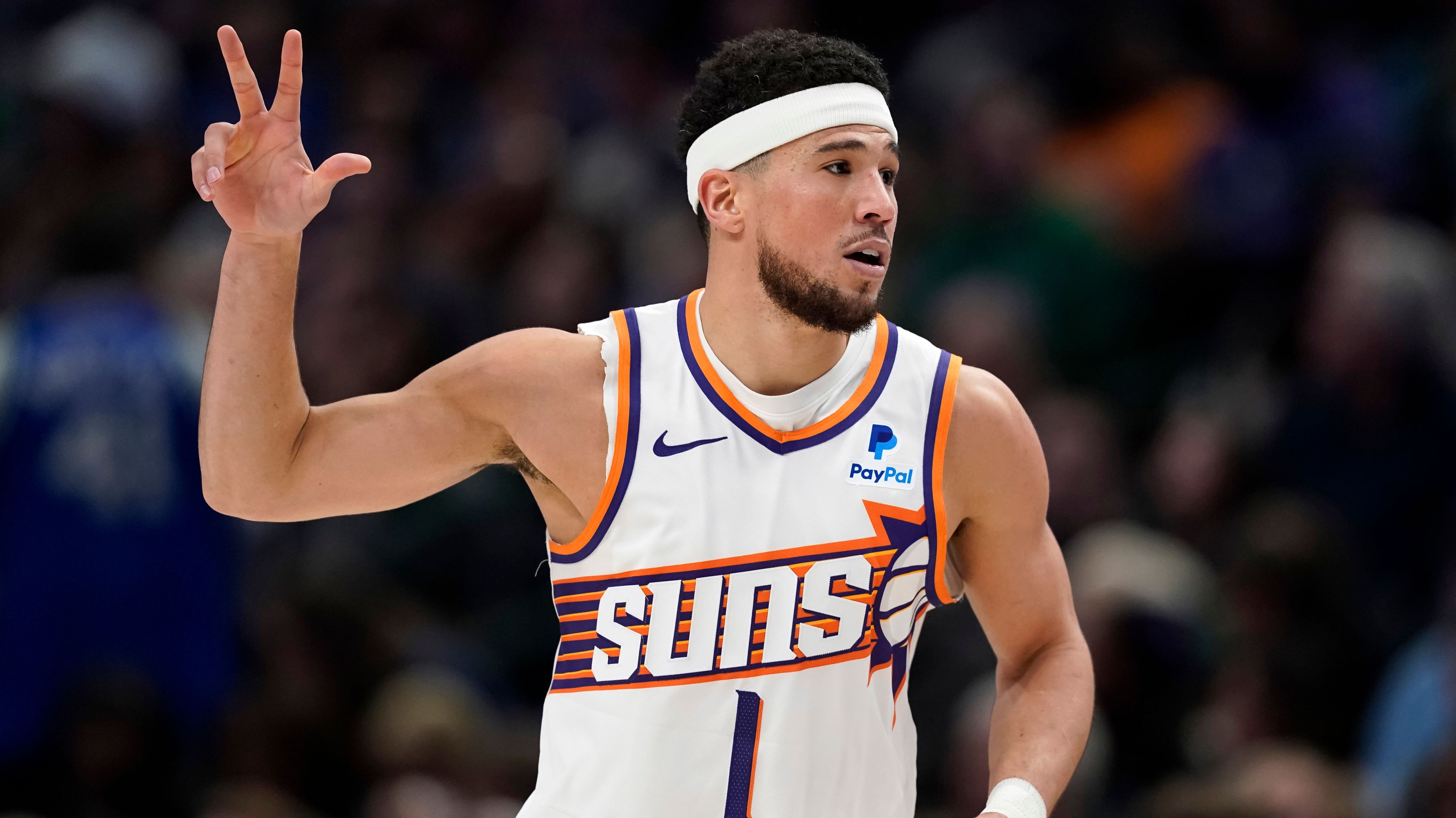 <strong>Devin Booker (Western Conference)</strong><br>Position: Guard<br>Team: Phoenix Suns<br>Stats pro Spiel 2023/2024: 27,8 Punkte, 4,8 Rebounds, 7,2 Assists<br>All-Star-Teilnahmen: 4