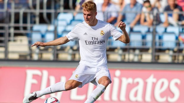 
                <strong>Philipp Lienhart</strong><br>
                Der österreichische U21-Kapitän Philipp Lienhart wechselte ebenfalls direkt von Real Madrid in die Bundesliga. Der Innenverteidiger wird in der Saison 2017/18 von den Madrilenen, wo er zuletzt in der zweiten Mannschaft spielte, an den SC Freiburg ausgeliehen. Zudem sicherten sich die Breisgauer eine Kaufoption. "Ich habe schnell gespürt, dass Freiburg für mich der richtige Ort für die nächsten Schritte sein kann", sagte der 20-Jährige.
              