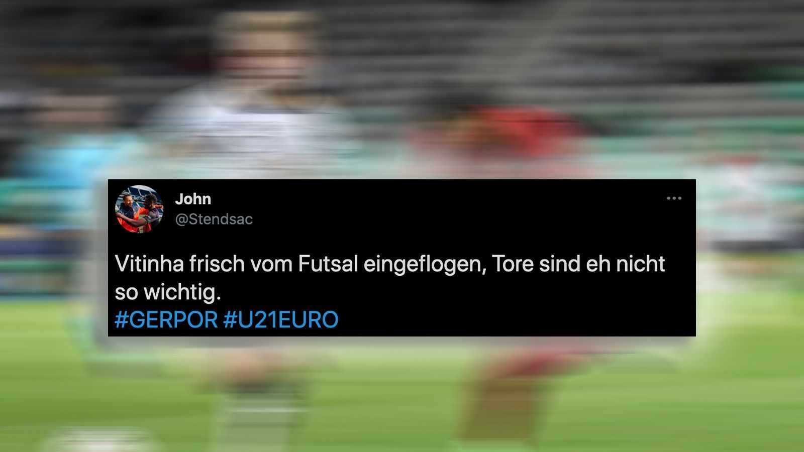 
                <strong>Der brasilianische Portugiese</strong><br>
                Kurz vor dem Halbzeitpfiff vertändeln die Portugiesen die Chance zum 1:0. Ob Vitinha die Futsal-Schuhe anhatte? 
              