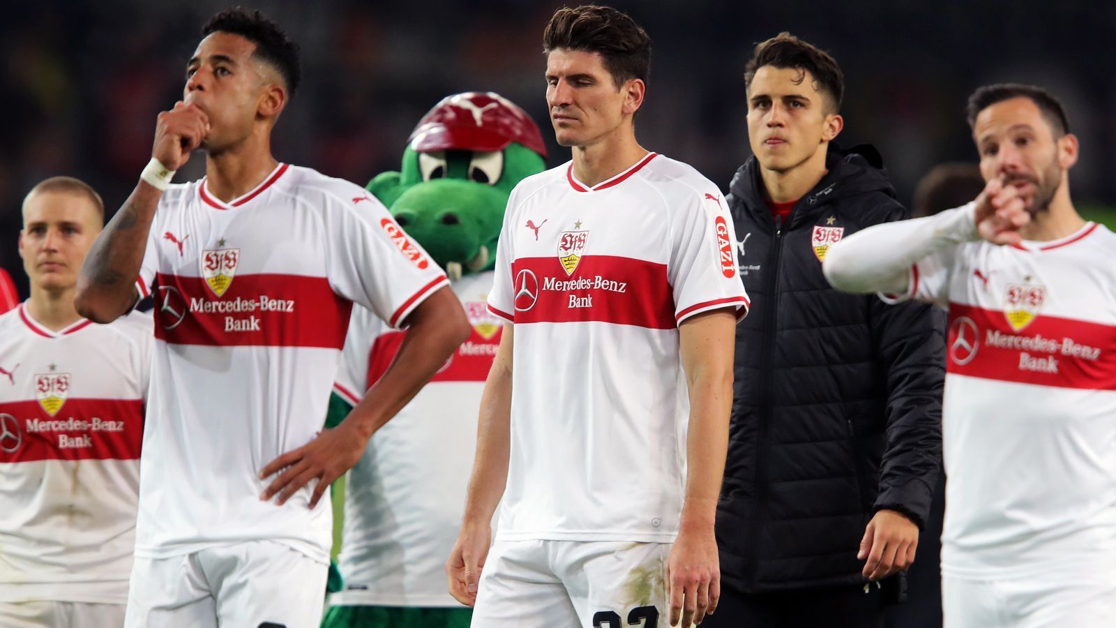 
                <strong>Platz 9 - VfB Stuttgart</strong><br>
                Durchschnittliches Gehalt: 1,34 Millionen Euro
              